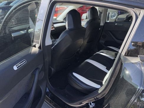 Used 2023 Tesla Model Y Long Range image 10