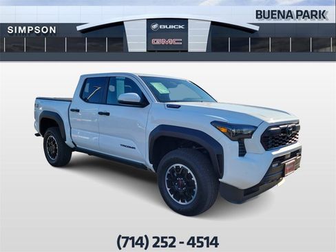 Used 2025 Toyota Tacoma TRD Off-Road w/ TRD Off Road Upgrade Package image 2