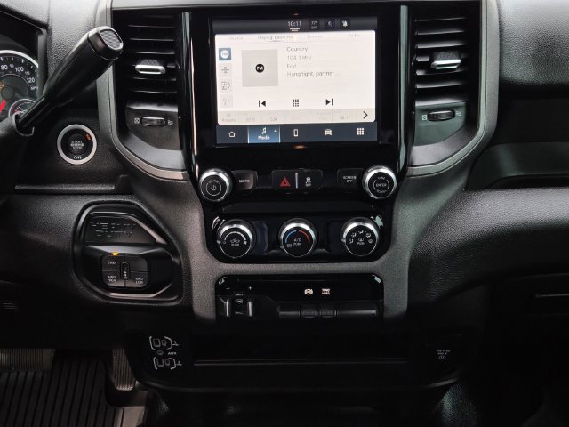 Used 2025 RAM 3500 Tradesman w/ Chrome Appearance Group AWD/4WD image 14