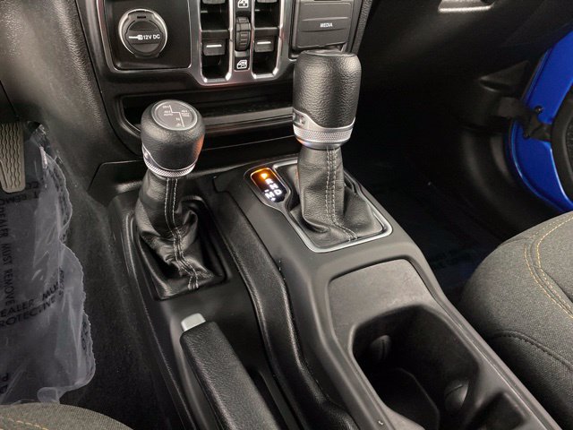 Used 2024 Jeep Wrangler Unlimited w/ Convenience Group AWD/4WD image 31