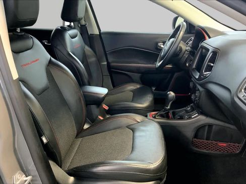 Used 2019 Jeep Compass Trailhawk AWD/4WD image 8