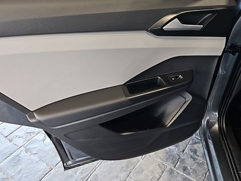 Used 2022 Volkswagen Taos SEL image 20