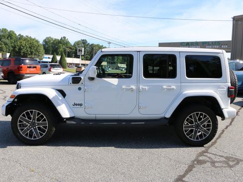Used 2024 Jeep Wrangler High Altitude AWD/4WD image 2