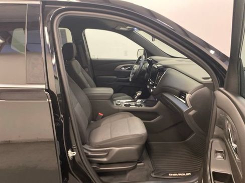 Used 2023 Chevrolet Traverse LT AWD/4WD image 27