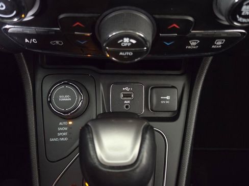 Used 2022 Jeep Cherokee Latitude Lux image 26