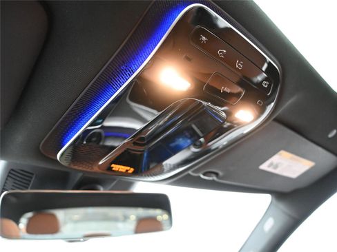 Used 2023 Mercedes-Benz C 300 4MATIC Sedan image 6