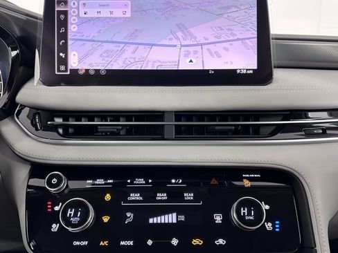 New 2026 INFINITI QX60 Luxe image 17