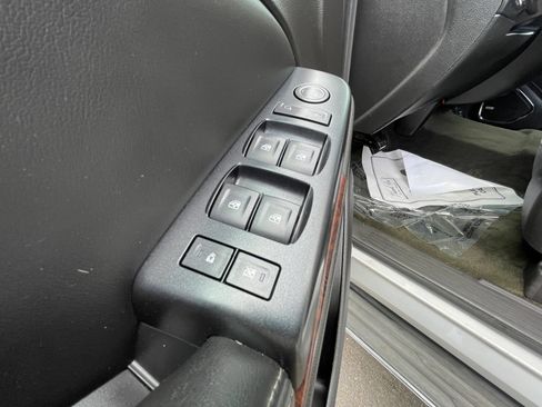 Used 2015 GMC Yukon SLE w/ HD Trailering Package AWD/4WD image 16