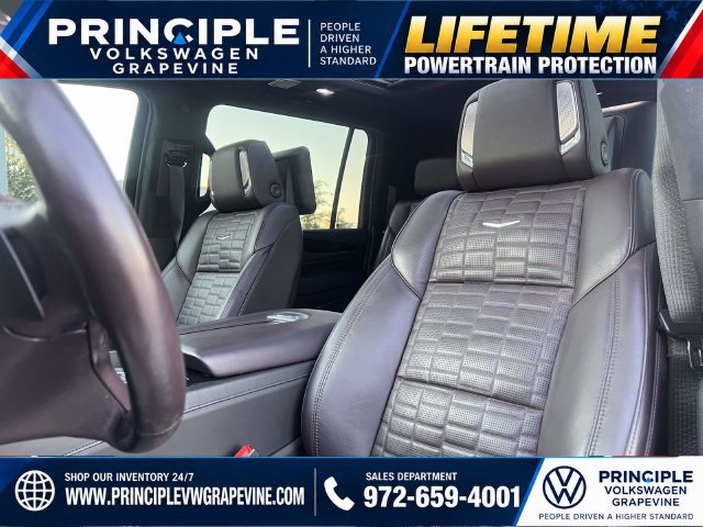 Used 2023 Cadillac Escalade ESV Sport Platinum w/ LPO, ONYX Package AWD/4WD image 12
