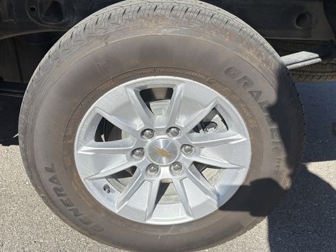 Used 2025 Chevrolet Silverado 1500 LT image 47