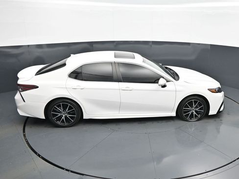 Used 2023 Toyota Camry SE w/ Convenience Package FWD image 18