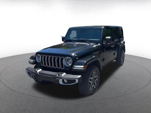 Used 2025 Jeep Wrangler Unlimited Sahara AWD/4WD image 7