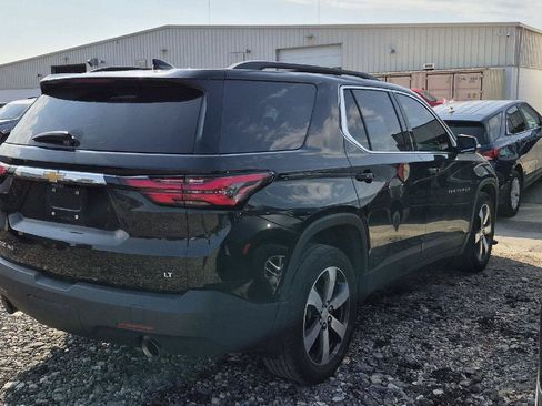 Used 2023 Chevrolet Traverse LT w/ LT Premium Package AWD/4WD image 2