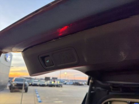 Used 2020 Ford Expedition Platinum image 25