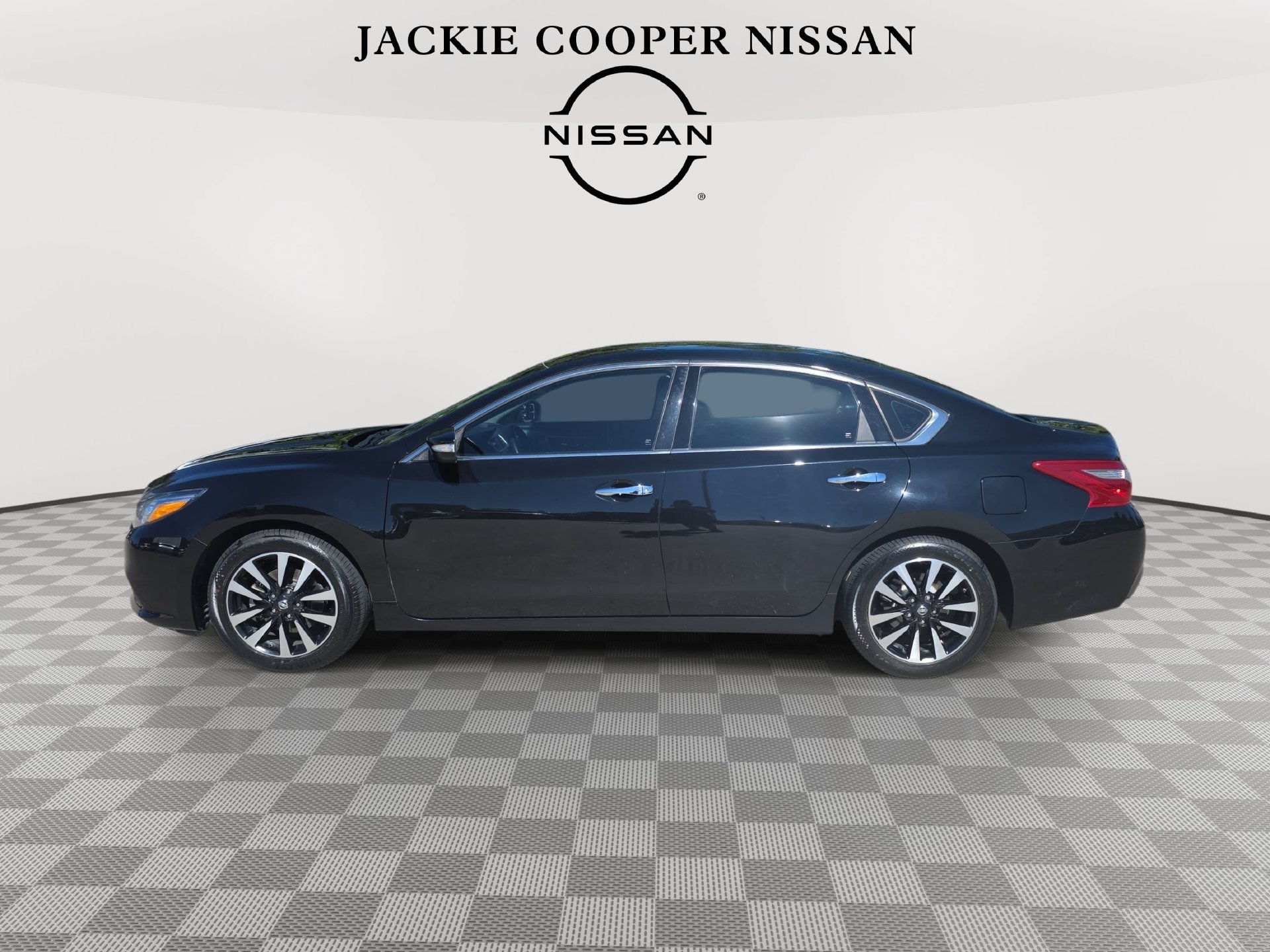 Used 2018 Nissan Altima 2.5 SL FWD image 8