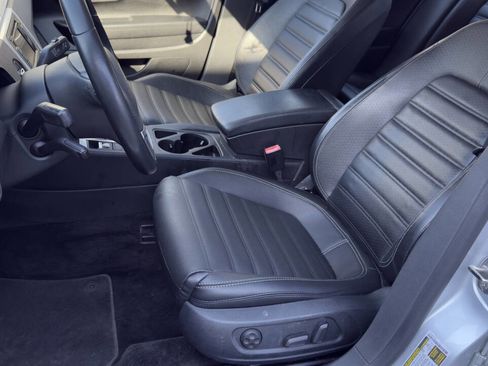 Used 2014 Volkswagen CC Sport image 24