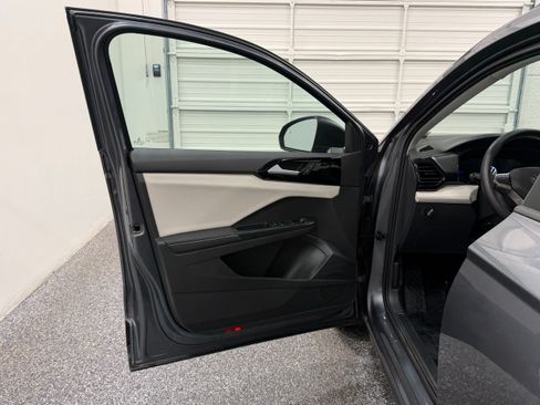 Used 2026 Volkswagen Taos S FWD image 19