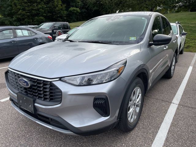 Certified 2023 Ford Escape Active AWD/4WD image 2