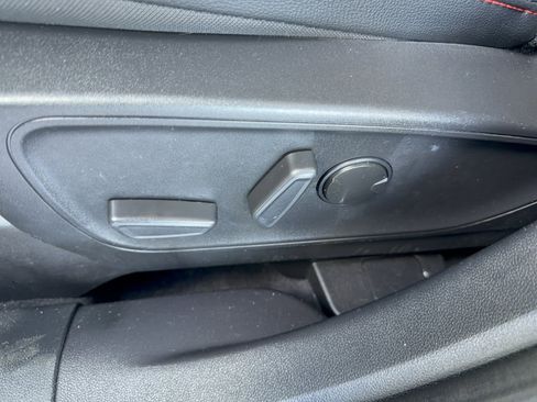 Certified 2022 Ford Escape SEL w/ SEL Stealth AWD Package image 36