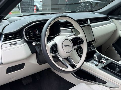 Used 2026 Jaguar F-PACE R-Dynamic S AWD/4WD image 4