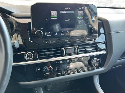 Used 2023 Nissan Pathfinder SL image 5