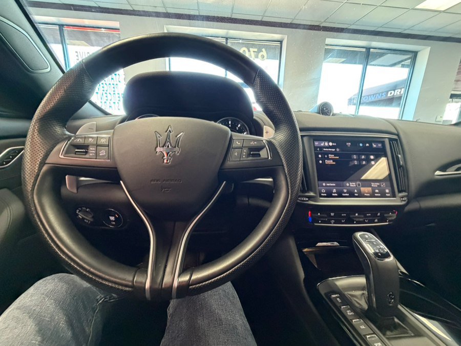 Used 2023 Maserati Levante GT AWD/4WD image 75