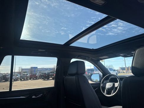 Used 2024 GMC Yukon Denali image 14