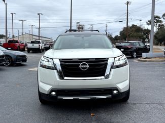 Used 2023 Nissan Pathfinder SL w/ SL Premium Package video 2
