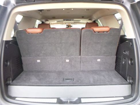 Used 2017 Cadillac Escalade Premium Luxury image 25