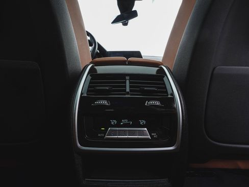 Used 2023 BMW X6 xDrive40i w/ M Sport Package image 33