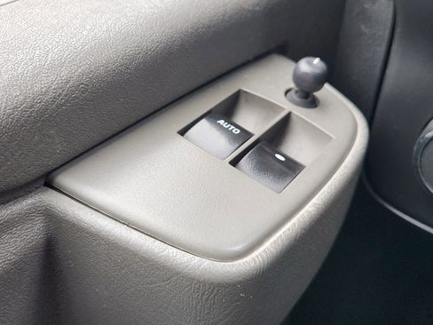 Used 2017 GMC Savana 3500 Extended image 29