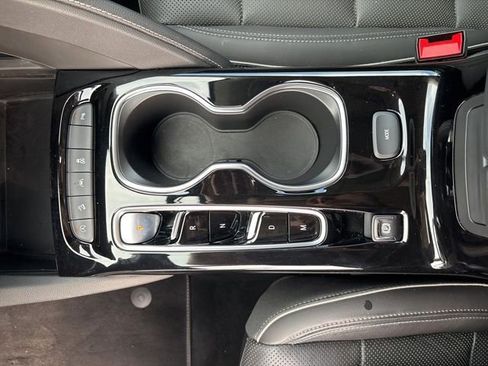 Used 2021 Buick Envision Essence AWD/4WD image 29