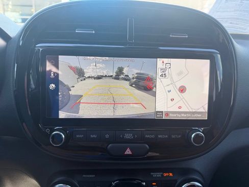 Used 2024 Kia Soul EX w/ Option Group 015 FWD image 12