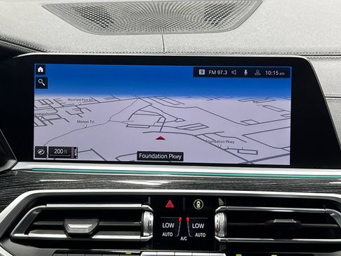 Used 2022 BMW X7 M50i w/ Cold Weather Package AWD/4WD image 11