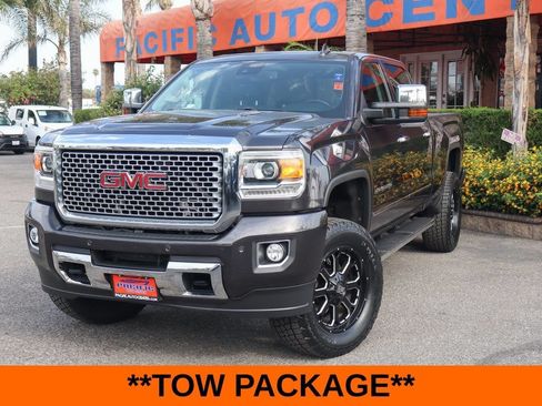 Used 2016 GMC Sierra 2500 Denali w/ Duramax Plus Package AWD/4WD image 4