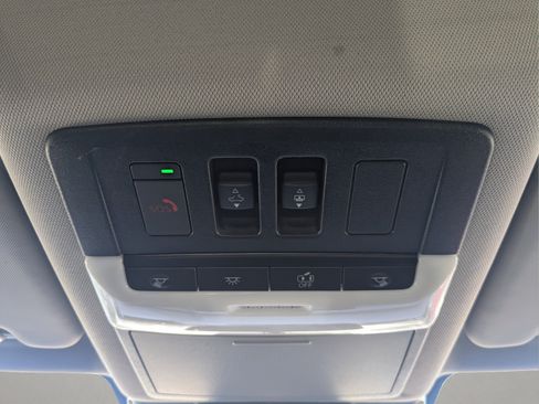 Used 2022 Nissan Rogue Platinum w/ Head-Up Display Package FWD image 18
