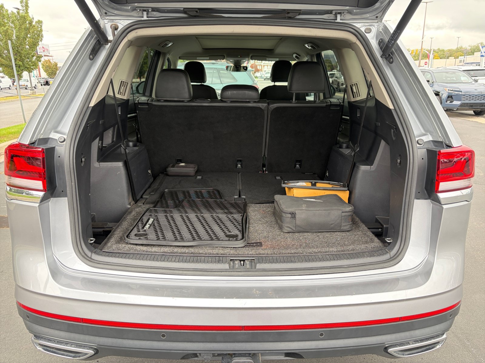 Used 2023 Volkswagen Atlas SEL AWD/4WD image 26