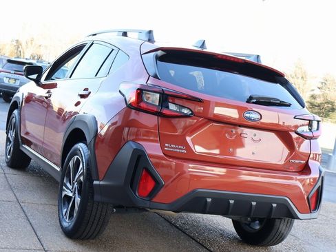 Used 2024 Subaru Crosstrek 2.0i Premium image 4