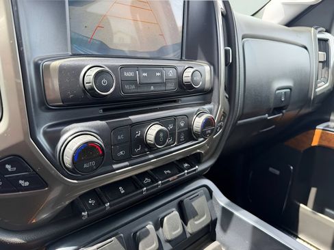 Used 2017 Chevrolet Silverado 1500 High Country AWD/4WD image 28