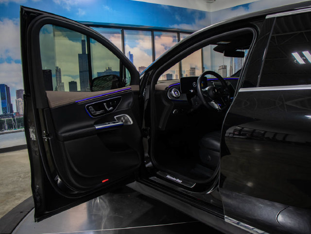 Certified 2023 Mercedes-Benz EQE 350+ 4MATIC SUV image 10