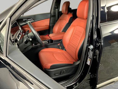 Certified 2026 Kia Sportage SX FWD image 21