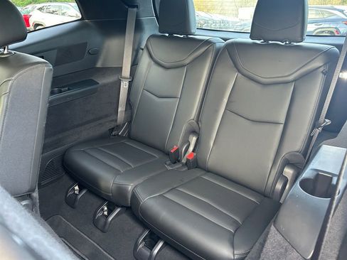 Used 2024 Cadillac XT6 Sport w/ Technology Package AWD/4WD image 35