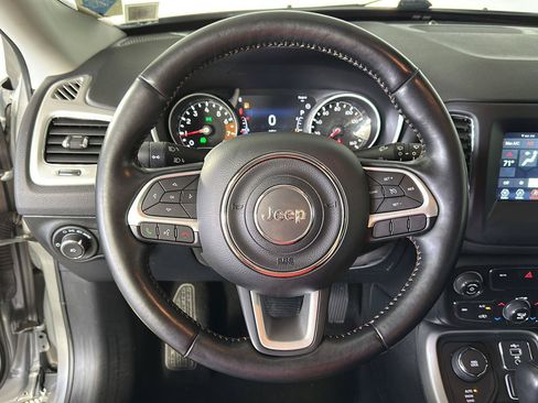 Used 2021 Jeep Compass Latitude w/ Convenience Group AWD/4WD image 12