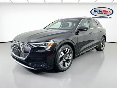 Used 2023 Audi e-tron Premium Plus AWD/4WD image 5