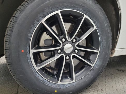 Used 2015 Dodge Grand Caravan SE w/ Quick Order Package 29E SE image 31