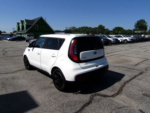 Used 2018 Kia Soul image 5
