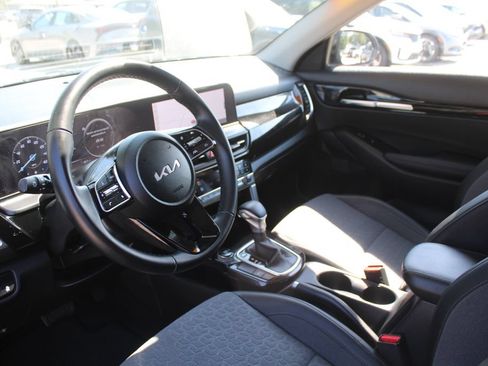 Certified 2024 Kia Seltos S FWD image 21