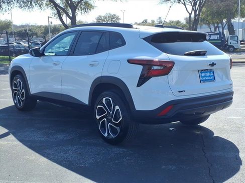 Used 2025 Chevrolet Trax RS w/ Driver Confidence Package image 10