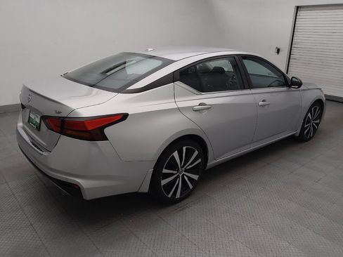 Used 2021 Nissan Altima 2.5 SR FWD image 10