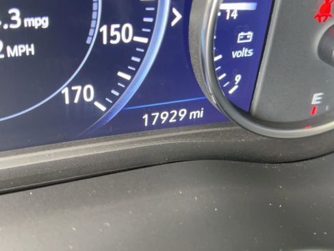 Used 2024 Buick Enclave Avenir w/ Avenir Technology Package image 19